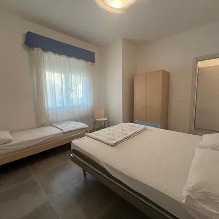 Mac Apartment